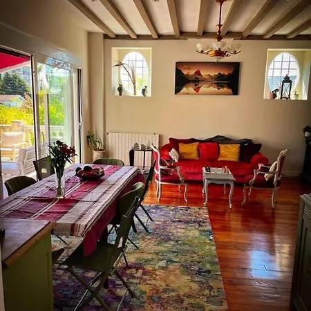 Belle Maison Familiale Basque * بايون